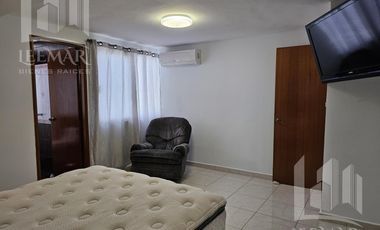 CASA AMUEBLADA EN RENTA DE UN PISO $15,500