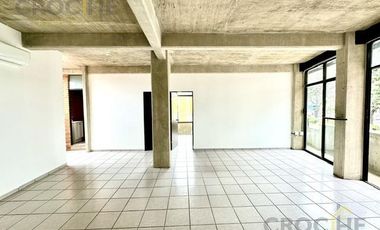 Oficina en renta planta alta esquina Lázaro Cárdenas Xalapa
