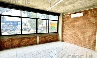 Oficina en renta planta alta esquina Lázaro Cárdenas Xalapa