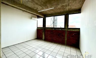 Oficina en renta planta alta esquina Lázaro Cárdenas Xalapa