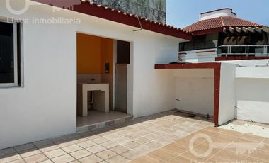 Casa amueblada en Venta y Renta en Av. López Mateo, Col. Petrolera, en Coatzacoalcos, Veracruz.