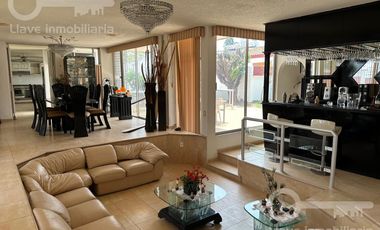 Casa amueblada en Venta y Renta en Av. López Mateo, Col. Petrolera, en Coatzacoalcos, Veracruz.
