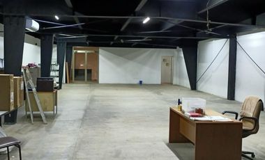 Bodega Comercial en Renta,  Av. M de Quevedo, Col. Guadalupe Victoria, Coatzacoalcos, Ver.
