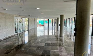 Local en renta en edificio comercial 2do piso.