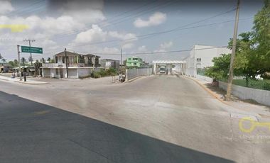 Terreno Comercial en Carretera Tansistmica, Col. Villas del Sur