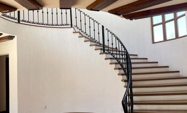 RENTA DE CASA EN FRACCIONAMIENTO CLUB DE GOLF LOS ENCINOS EN LERMA