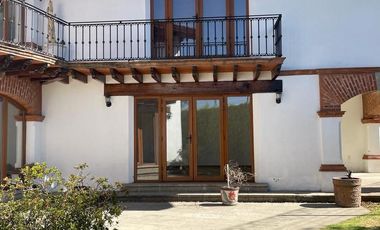 RENTA DE CASA EN FRACCIONAMIENTO CLUB DE GOLF LOS ENCINOS EN LERMA