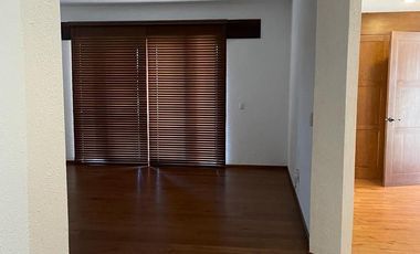 RENTA DE CASA EN FRACCIONAMIENTO CLUB DE GOLF LOS ENCINOS EN LERMA