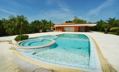 Boca del Río, CASA de Lujo y Terreno en VENTA junto al Río.