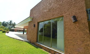 Boca del Río, CASA de Lujo y Terreno en VENTA junto al Río.
