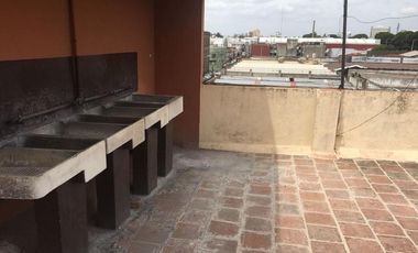 VENTA DE EDIFICIO, MUY COMERCIAL, CÉNTRICO
