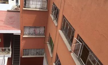 VENTA DE EDIFICIO, MUY COMERCIAL, CÉNTRICO