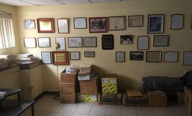 VENTA DE EDIFICIO, MUY COMERCIAL, CÉNTRICO