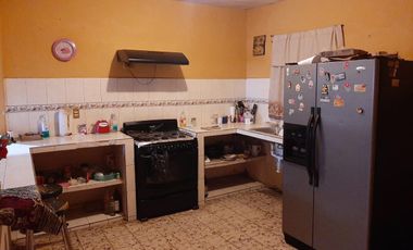 CASA VENTA CON LOCALES COMERCIALES LAS PUENTES SAN NICOLAS