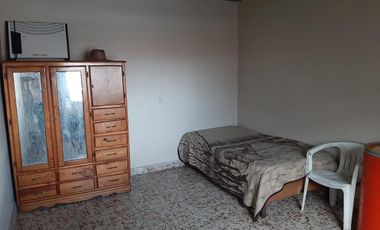 CASA VENTA CON LOCALES COMERCIALES LAS PUENTES SAN NICOLAS