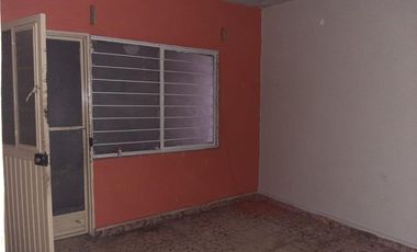 CASA VENTA CON LOCALES COMERCIALES LAS PUENTES SAN NICOLAS