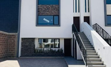 Casa Nueva en Venta  fraccionamiento parque Real Cuautlancingo Puebla