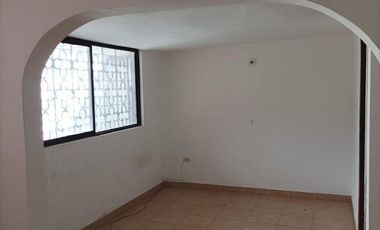 Local comercial en av. Américas colonia José Cardel