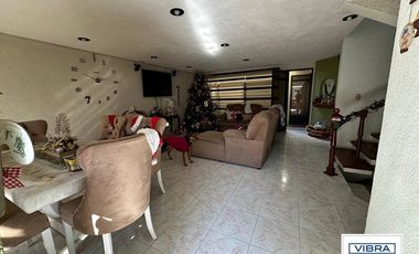 Linda casa 3 recámaras a la venta en Barrio 18