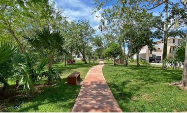 Casa en venta en Cancún, Quintana Roo en Residencial Aqua sobre avenida Huayacan