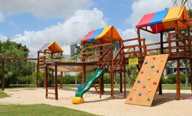 Casa en venta en Cancún, Quintana Roo en Residencial Aqua sobre avenida Huayacan