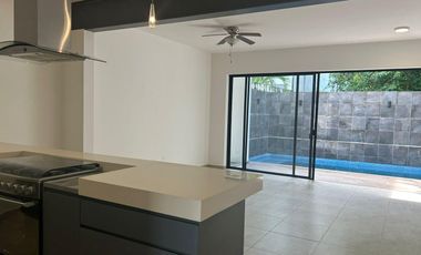 Casa en venta en Cancún, Quintana Roo en Residencial Aqua sobre avenida Huayacan