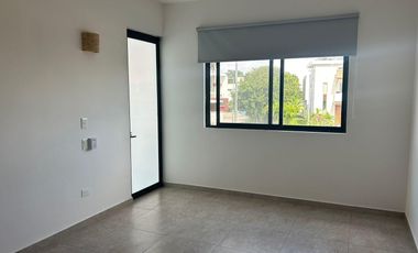 Casa en venta en Cancún, Quintana Roo en Residencial Aqua sobre avenida Huayacan
