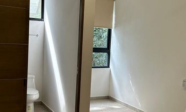 Casa en venta en Cancún, Quintana Roo en Residencial Aqua sobre avenida Huayacan
