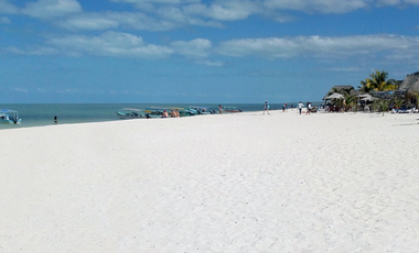 TERRENO FRENTE AL MAR A LA VENTA EN CELESTUN