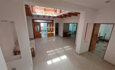 CASA EN VENTA EN  FRACCIONAMIENTO COLINAS DEL SUR