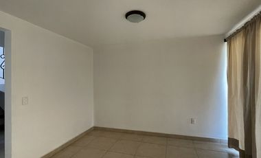 Casa en renta en San Mateo Acatitlan