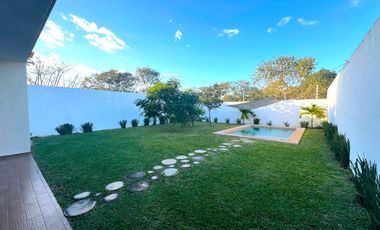 Venta Casa de 4 recámaras y Paneles Solares en Privada con Amenidades