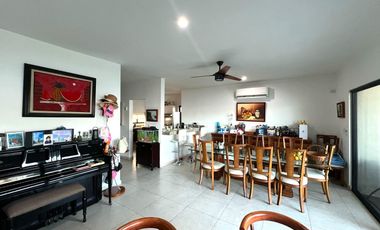 Venta Casa de 4 recámaras y Paneles Solares en Privada con Amenidades