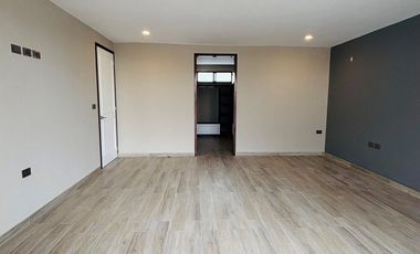 Casa en venta con diseño exclusivo en Fracc. Paseo de la Reina