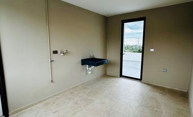 Casa en venta con diseño exclusivo en Fracc. Paseo de la Reina
