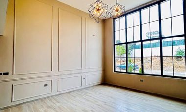 Casa en venta con diseño exclusivo en Fracc. Paseo de la Reina