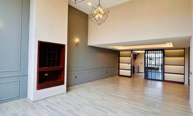 Casa en venta con diseño exclusivo en Fracc. Paseo de la Reina
