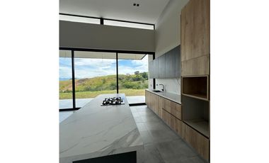 VENTA CASA CAMPESTRE VIA CERRITOS - CARTAGO (PEREIRA)