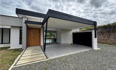 VENTA CASA CAMPESTRE VIA CERRITOS - CARTAGO (PEREIRA)