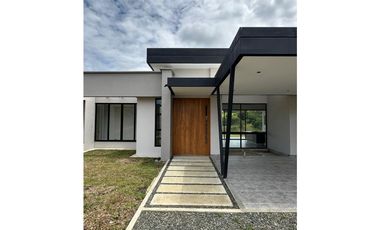 VENTA CASA CAMPESTRE VIA CERRITOS - CARTAGO (PEREIRA)