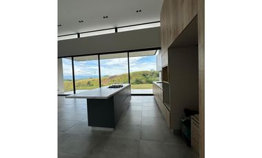 VENTA CASA CAMPESTRE VIA CERRITOS - CARTAGO (PEREIRA)