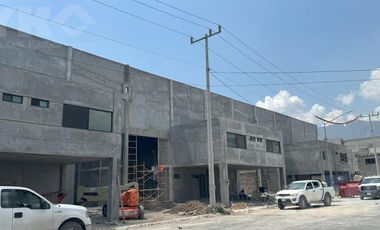 Tres bodegas de 1,000m2 cada una, en Renta juntas o separadas en Santa Catarina