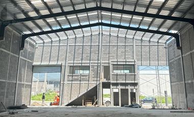 Tres bodegas de 1,000m2 cada una, en Renta juntas o separadas en Santa Catarina