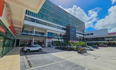 Local Comercial · Renta · Avenida 135 · Polígono Sur · Master Plaza