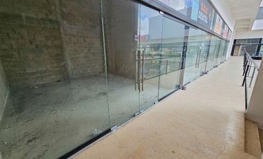 Local Comercial · Renta · Avenida 135 · Polígono Sur · Master Plaza