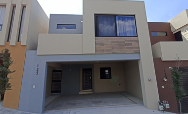 Casa en Venta en Rincón de la Sierra, García | 3 Recámaras, 3 Baños