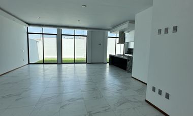 Casa en Venta en Valle Imperial dentro de coto
