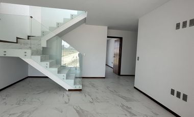 Casa en Venta en Valle Imperial dentro de coto