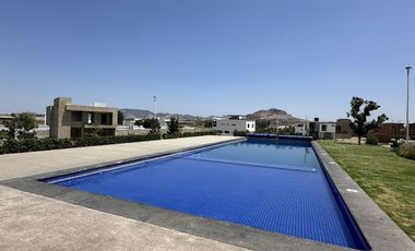 Casa en Venta en Valle Imperial dentro de coto