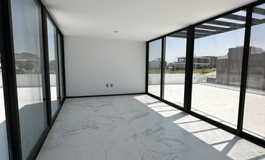 Casa en Venta en Valle Imperial dentro de coto